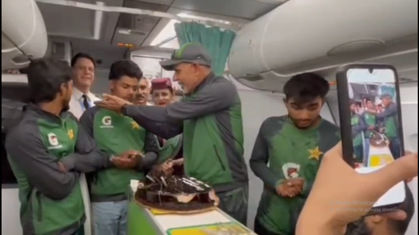 قومی ٹی ٹوئنٹی اسکواڈ کا پہلا گروپ سری لنکا پہنچ گیا